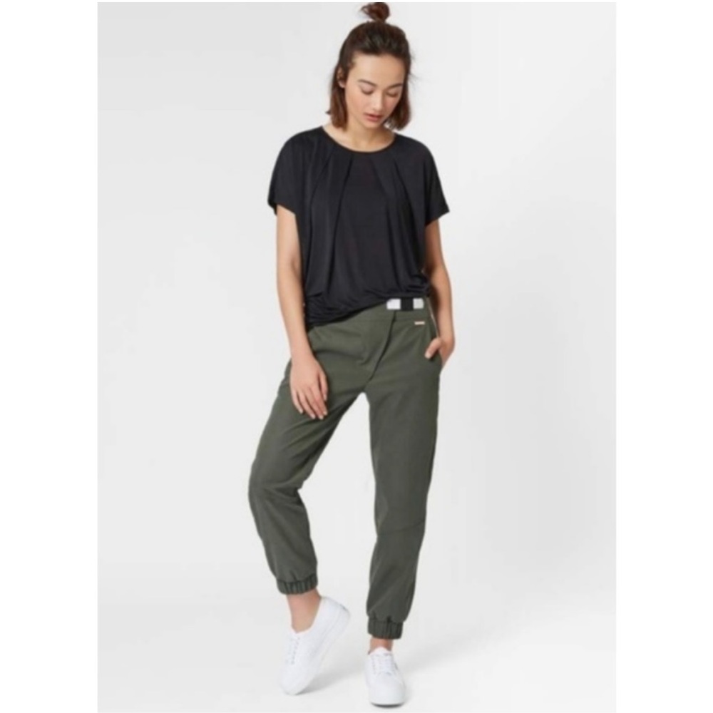 FOR TRADE ONLY @sophiajames_11 Sweaty Betty Luxe Bragi joggers